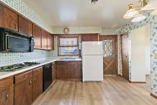 340 Illinois St, Dundee, IL 60118 - Photo 10