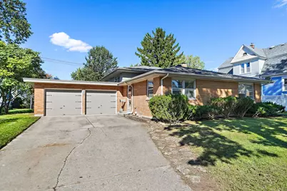 340 Illinois Street, Dundee, IL 60118 - Photo 1