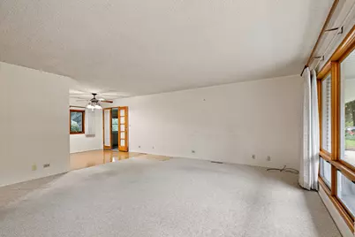 320 N Alfred Avenue, Elgin, IL 60123 - Photo 6