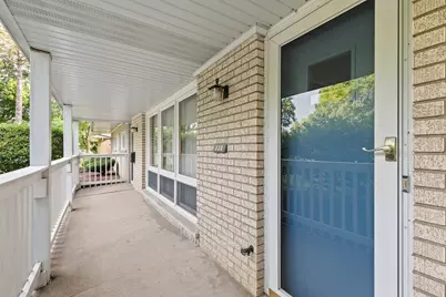 320 N Alfred Avenue, Elgin, IL 60123 - Photo 4