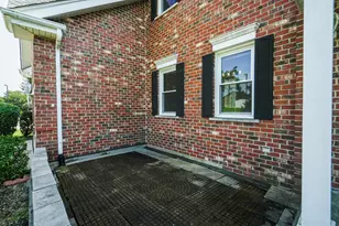 17 Chapel Hill Ct, Westmont, IL 60559 - Photo 4