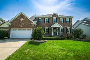 17 Chapel Hill Ct, Westmont, IL 60559 - Photo 1