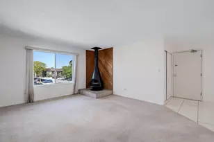 6177 Knoll Wood Rd, Willowbrook, IL 60527 - Photo 8