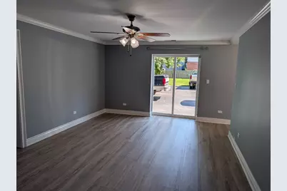 2515 E Cass Street #1A, Joliet, IL 60432 - Photo 10