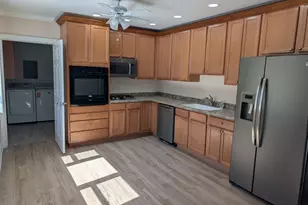 2515 E Cass St, Joliet, IL 60432 - Photo 4