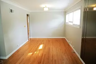 6185 N Keating Ave, Chicago, IL 60646 - Photo 4