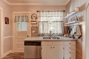 1583 East Ave, Crete, IL 60417 - Photo 10