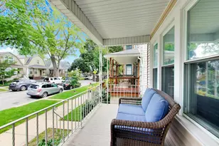 4132 N Maplewood Ave, Chicago, IL 60618 - Photo 2