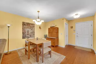 730 Creekside Dr, Mount Prospect, IL 60056 - Photo 6