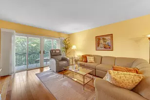 730 Creekside Dr, Mount Prospect, IL 60056 - Photo 4