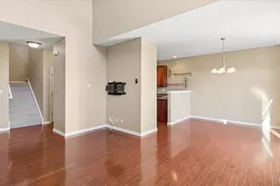 403 Bluegrass Pkwy, Oswego, IL 60543 - Photo 4