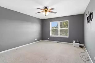 403 Bluegrass Pkwy, Oswego, IL 60543 - Photo 16