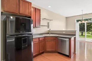 403 Bluegrass Pkwy, Oswego, IL 60543 - Photo 10