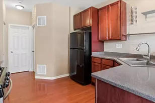 403 Bluegrass Pkwy, Oswego, IL 60543 - Photo 12