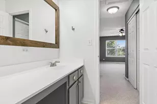 403 Bluegrass Pkwy, Oswego, IL 60543 - Photo 18
