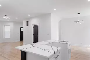 6627 S St Lawrence Ave, Chicago, IL 60637 - Photo 8