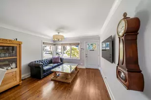 1960 Milton Ave, Northbrook, IL 60062 - Photo 6