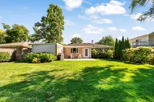 1960 Milton Ave, Northbrook, IL 60062 - Photo 18