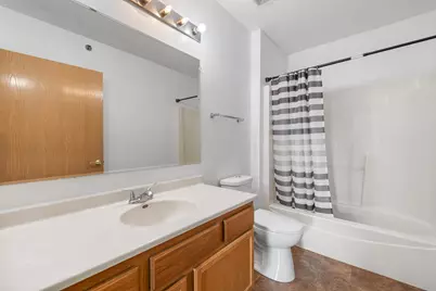 881 N Swift Road #306, Addison, IL 60101 - Photo 16