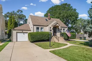 9138 Belleforte Ave, Morton Grove, IL 60053 - Photo 2