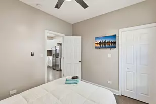 8020 S Muskegon Ave, Chicago, IL 60617 - Photo 16