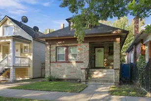 8020 S Muskegon Ave, Chicago, IL 60617 - Photo 1