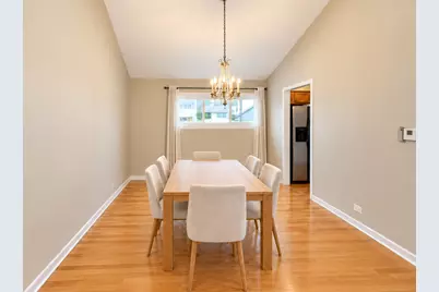 7847 Maple Street, Morton Grove, IL 60053 - Photo 6