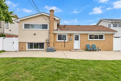 7847 Maple Street, Morton Grove, IL 60053 - Photo 14