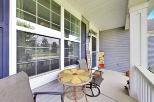 242 Bedford Ln, Volo, IL 60073 - Photo 2