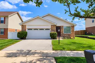 16621 Lockridge Ave, Oak Forest, IL 60452 - Photo 1