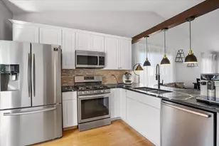 770 S Providence Ln, Round Lake, IL 60073 - Photo 8