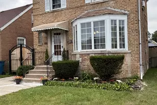 175 Martin Ln, Chicago Heights, IL 60411 - Photo 2
