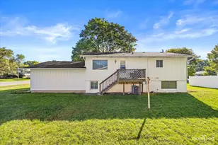 680 N Constitution Dr, Aurora, IL 60506 - Photo 24