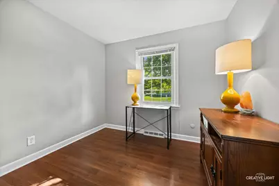 680 N Constitution Drive, Aurora, IL 60506 - Photo 10