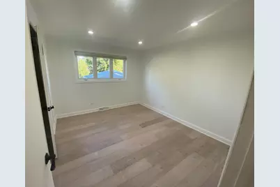 9105 Oleander Avenue, Morton Grove, IL 60053 - Photo 12