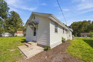 1205 Ave K, Sterling, IL 61081 - Photo 12