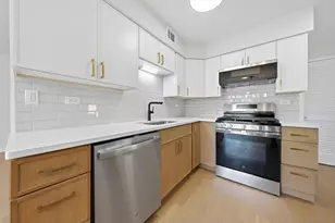 10851 S Keating Ave, Oak Lawn, IL 60453 - Photo 12