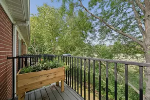 916 Enfield Dr, Northbrook, IL 60062 - Photo 14