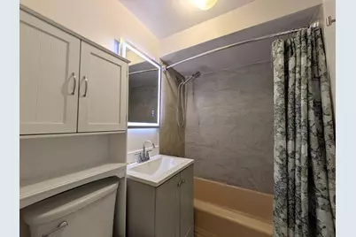 7540 N Ridge Boulevard #2C, Chicago, IL 60645 - Photo 10