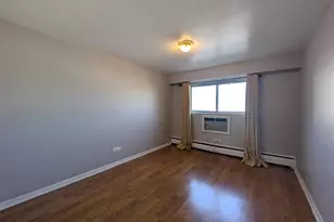 7540 N Ridge Blvd, Chicago, IL 60645 - Photo 12