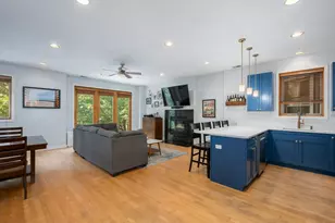 3417 N Bosworth St, Chicago, IL 60657 - Photo 8