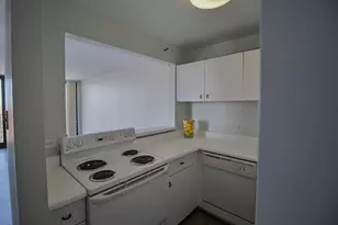 3660 N Lake Shore Dr, Chicago, IL 60613 - Photo 16