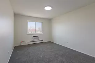 701 S Elmhurst Rd, Des Plaines, IL 60016 - Photo 12