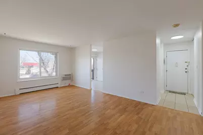 701 S Elmhurst Road #H, Des Plaines, IL 60016 - Photo 2