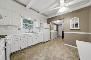 2813 S Shields Ave, Chicago, IL 60616 - Photo 10