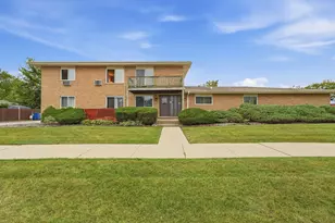 791 W Kathleen Dr, Des Plaines, IL 60016 - Photo 2