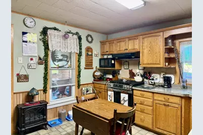 404 E 2nd Street, Oglesby, IL 61348 - Photo 10