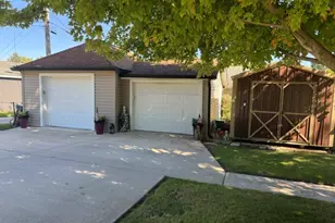 404 E 2nd St, Oglesby, IL 61348 - Photo 18