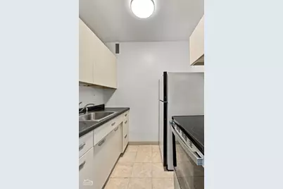 900 N Lake Shore Drive #1011, Chicago, IL 60611 - Photo 2