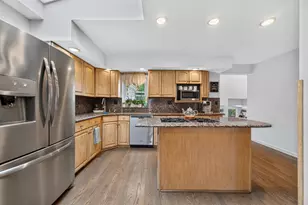 17W041 Deerpath Rd, Bensenville, IL 60106 - Photo 16